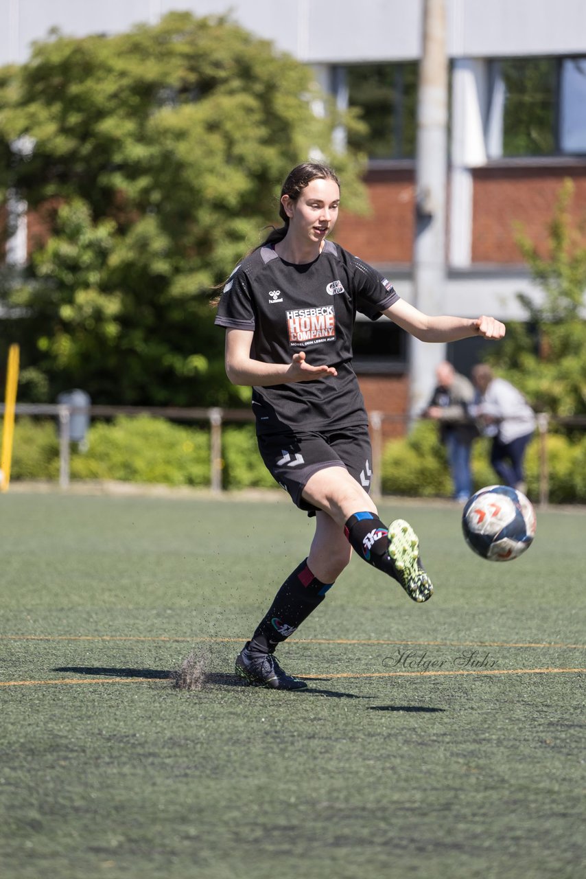 Bild 77 - wBJ SV Henstedt Ulzburg - TuS Rotenhof : Ergebnis: 12:0